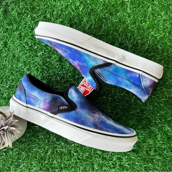 💫Vans Classic Slip On Galaxy SEND OFFERS - Picture 5 of 8